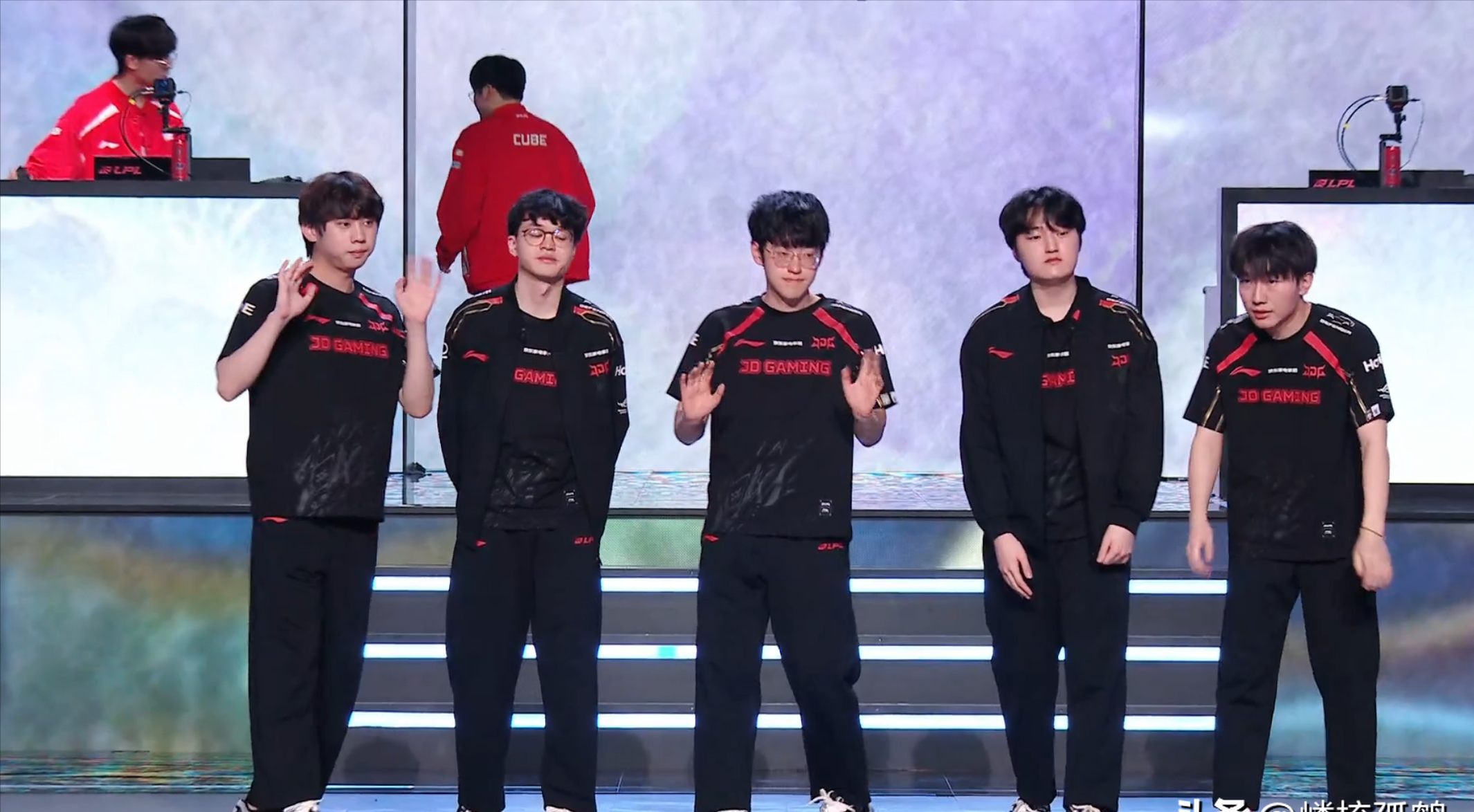 DK碾压LGD，Viper一己之力扛起全队的简单介绍