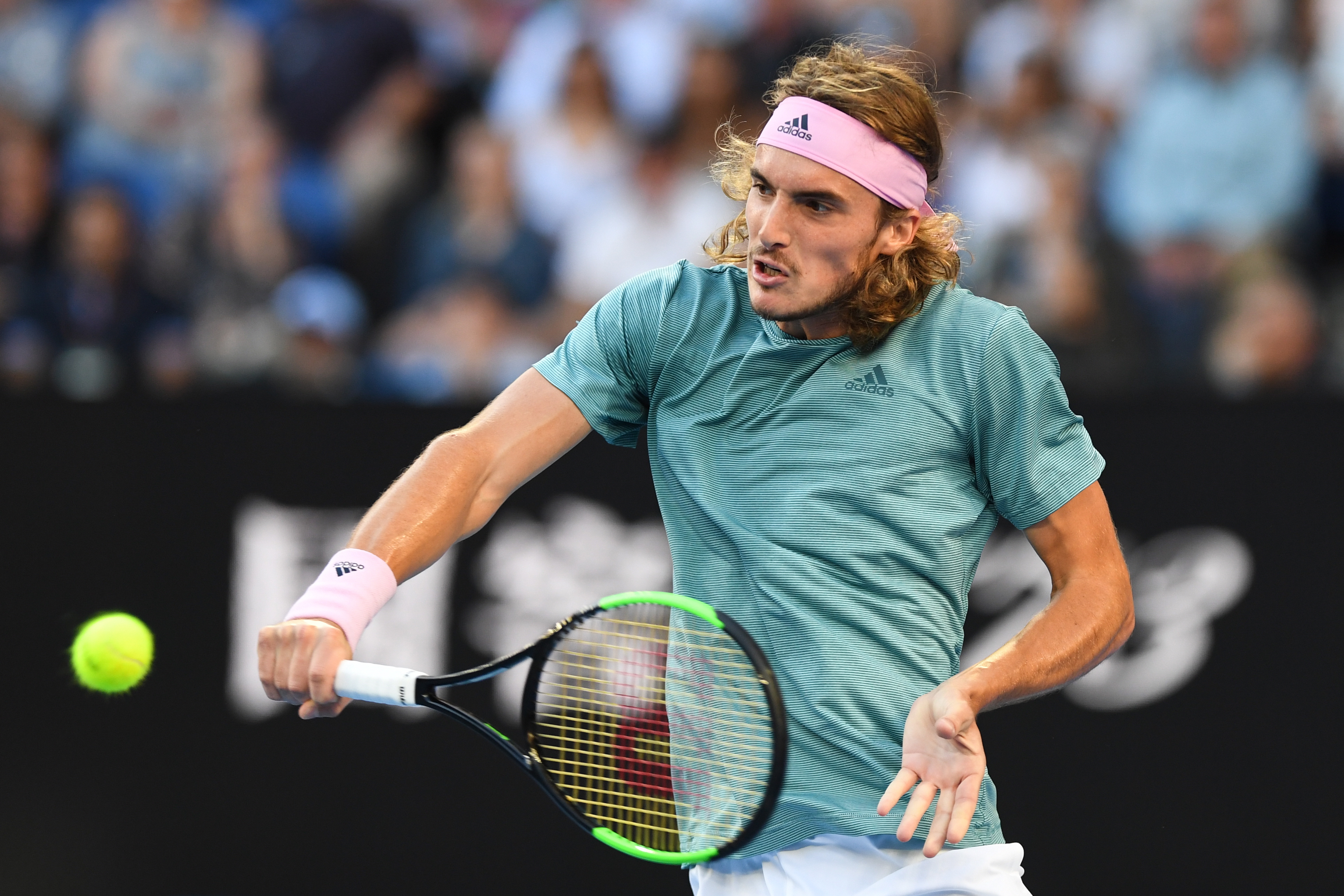 包含英国网球队逆转澳大利亚网球队,西西帕斯关键制胜的词条 包含英国网球队逆转澳大利亚网球队,西西帕斯关键制胜的词条