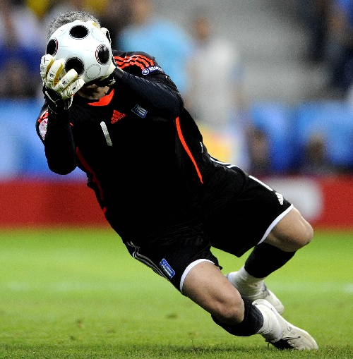 瑞典队力克奥地利队，奥恰洛夫刷新纪录的简单介绍